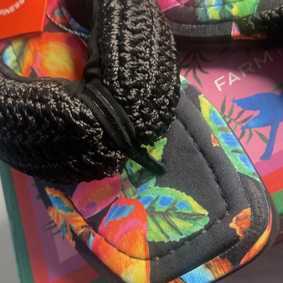 Farm Rio cashew crochet fluffy flip flop - Picture 5 of 12